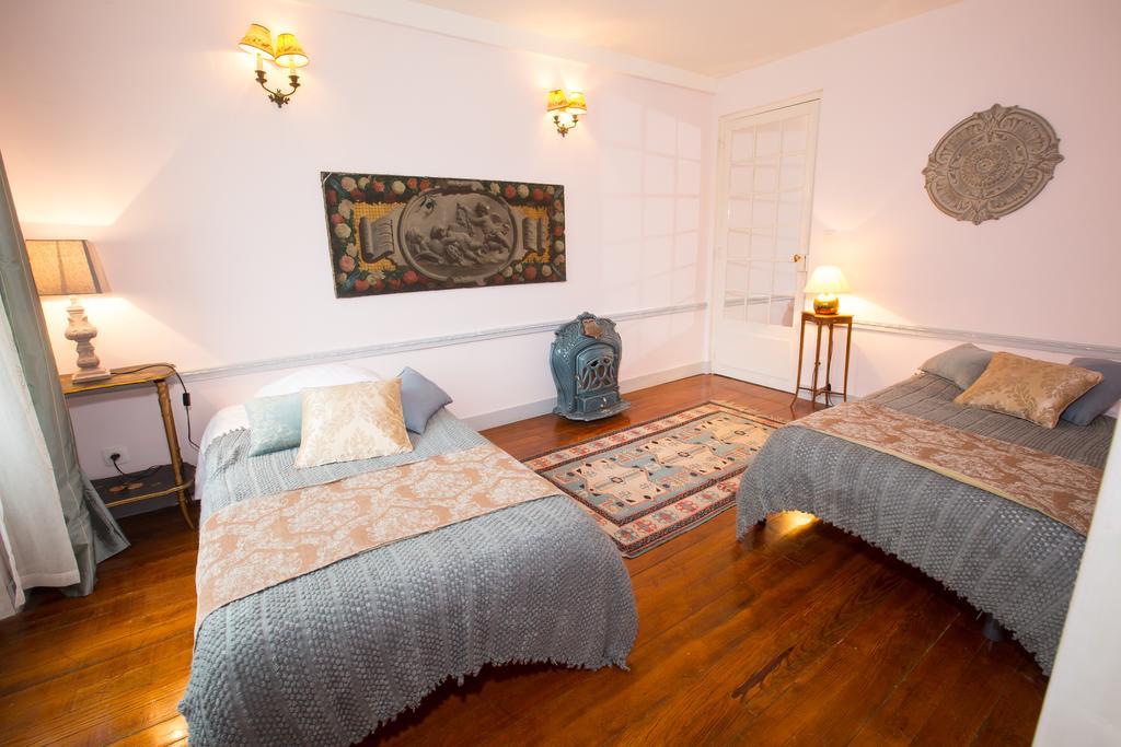 Chateau De La Madeleine Bed & Breakfast Pressagny l'Orgueilleux Exterior photo
