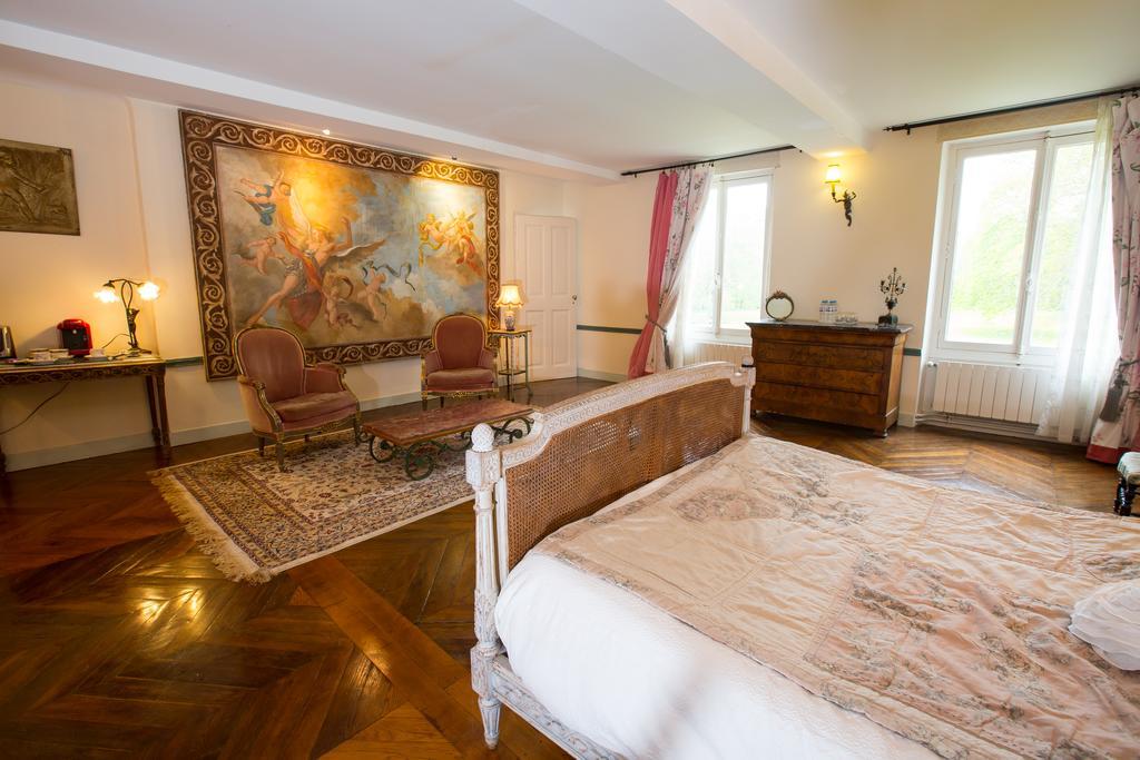 Chateau De La Madeleine Bed & Breakfast Pressagny l'Orgueilleux Exterior photo